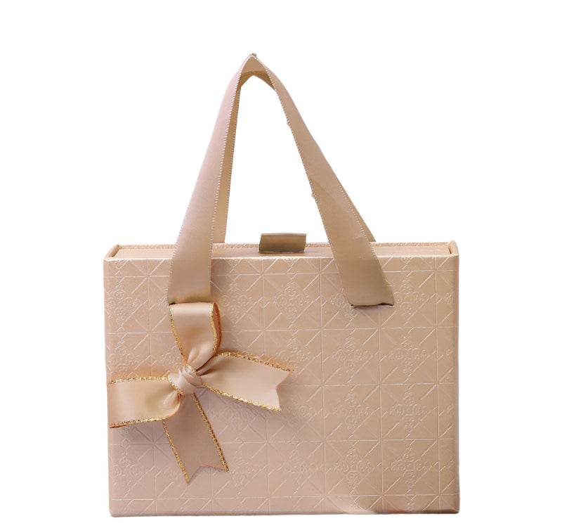 Hand-held gift box with ribbon, Korean style, small and fresh design.