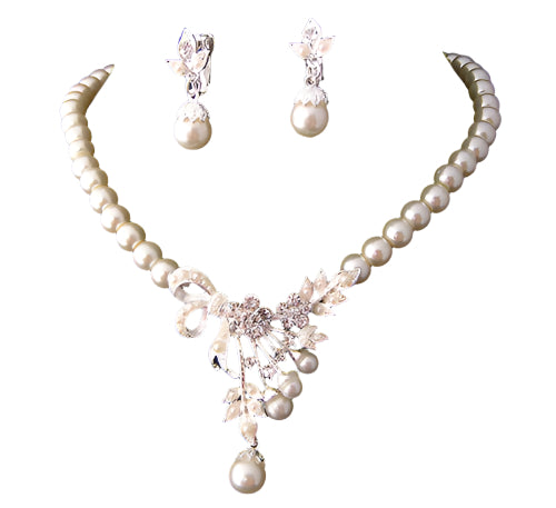 Elegant Bridal Pearl Necklace & Earrings Set