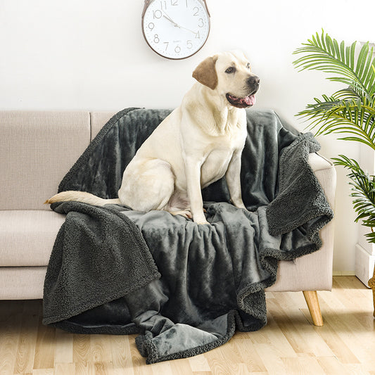 Thick Flannel Pet Blanket – Warm & Waterproof