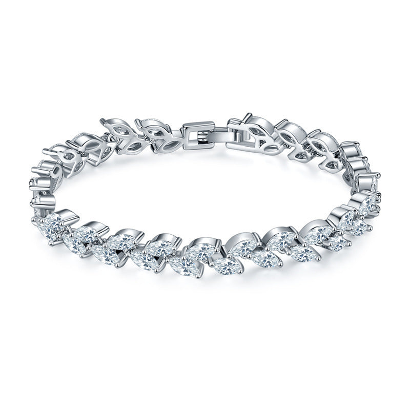 Women's Simple Fashion Hollowed-out Rhinestone Zircon Bracelet