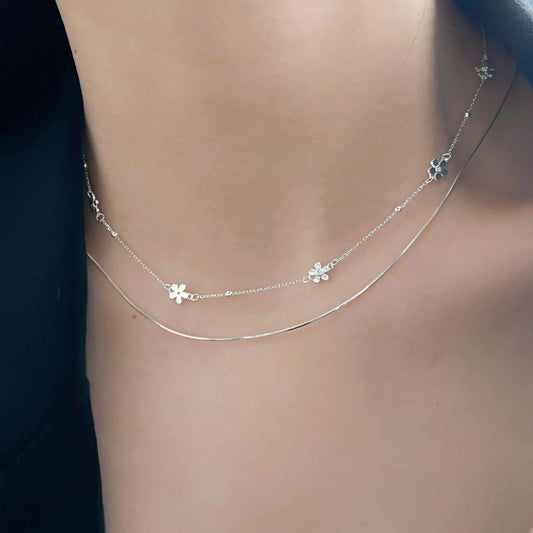 Changheng S925 Sterling Silver small flower pendant necklace with adjustable chain for women