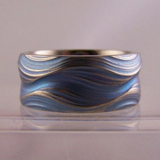 European and American personalized fashion pleated ring with blue and gold electroplated zinc alloy design