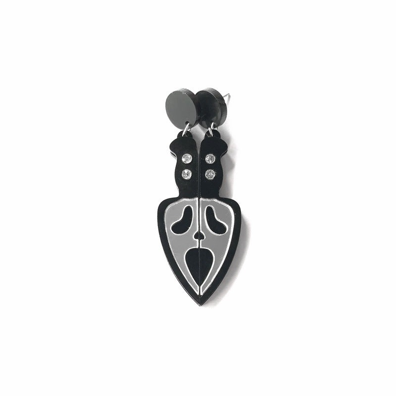 Personalized Halloween Stud Earrings – Skull & Star Design