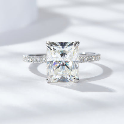 4 Karat Radiant925 Silver Moissanite Ring